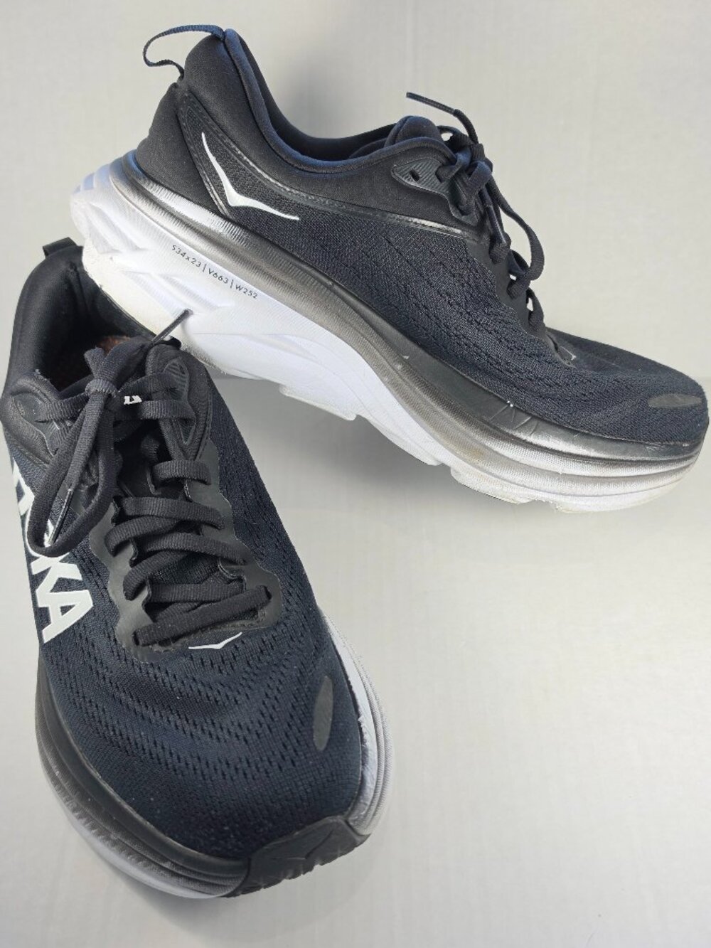 Hoka One One Bondi 8 Women's Black White 1127952-BWHT Running Shoes Size 9 B
